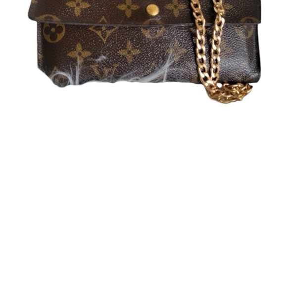 Louis VuittonMonogram International Trifold +insert and 26"chain - Picture 6 of 16